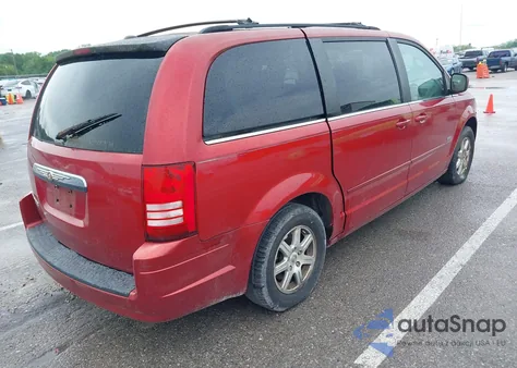2008 Chrysler Town & Country Touring from USA, damaged, VIN 2A8HR54PX8R731719